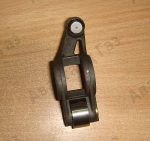 Коромысло впускного клапана Каменс в сборе короткое 540